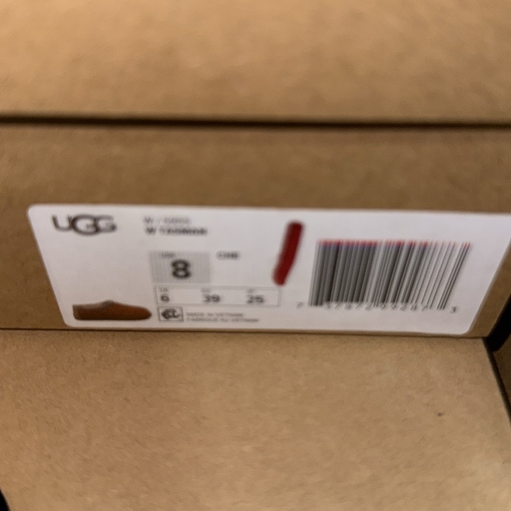 UGG TASMAN - Picture 5 of 5